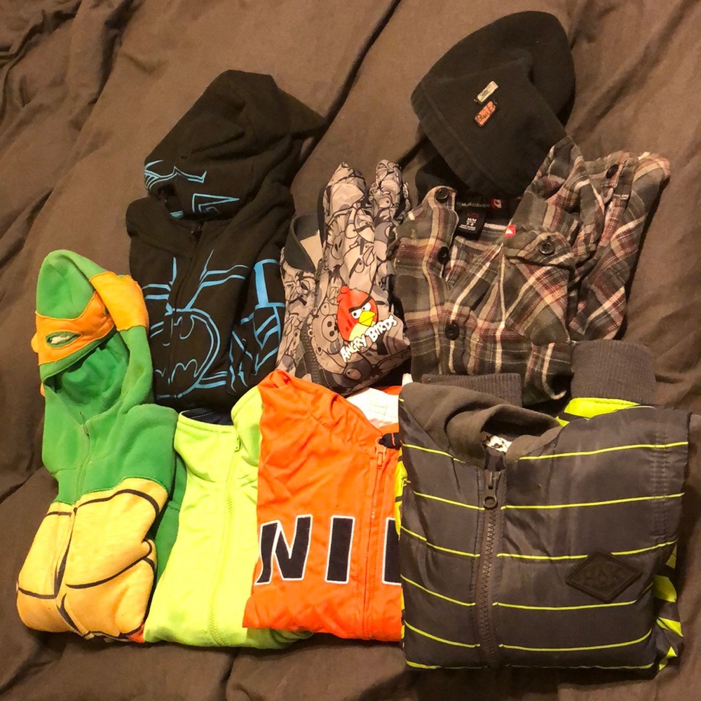 Bundle of 7 Boys jackets w/hoodies great condition
